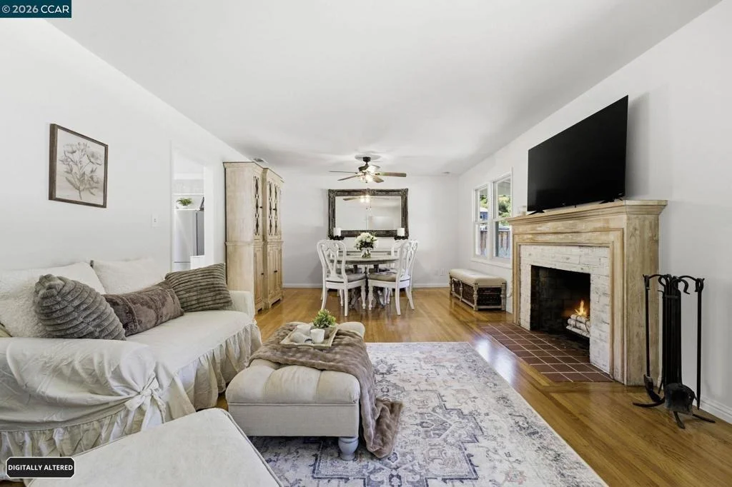 Photo of 8 Lander Dr