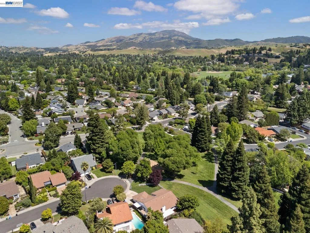 Photo of 238 Delta Pl