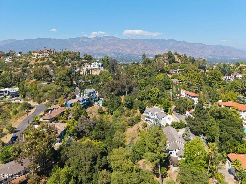 Photo of 405 Woodcliffe Road