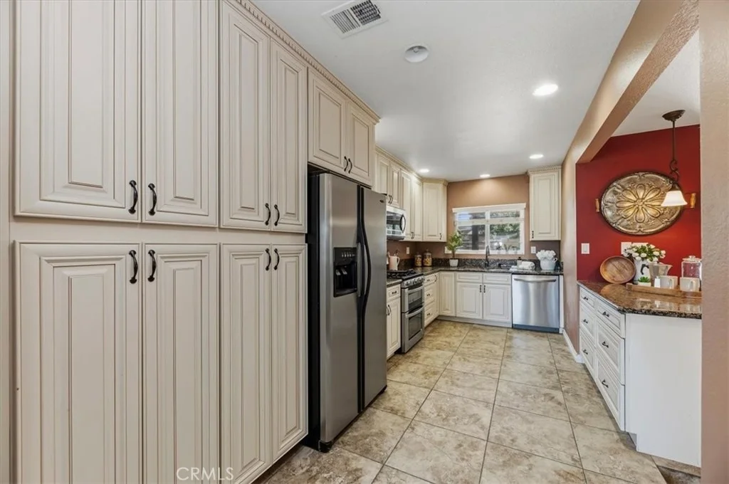 Photo of 3243 Temescal