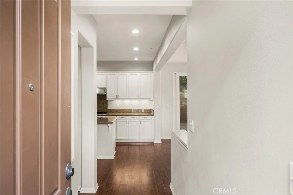 Photo of 439 N Naranjal