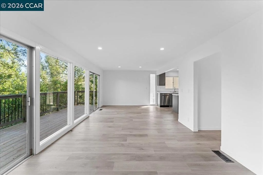 Photo of 757 Bay Rd
