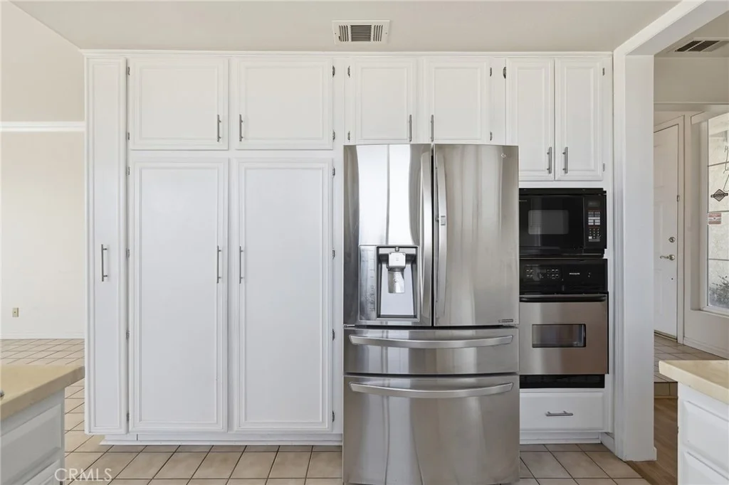 Photo of 38264 Hillcrest Drive