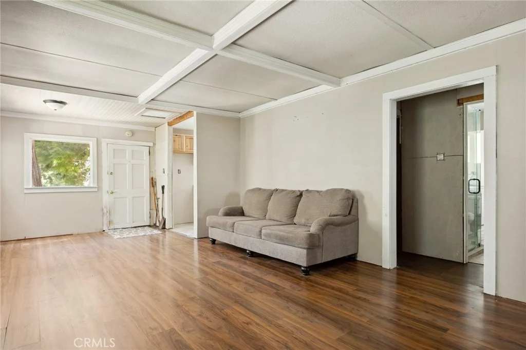 Photo of 725 Golden