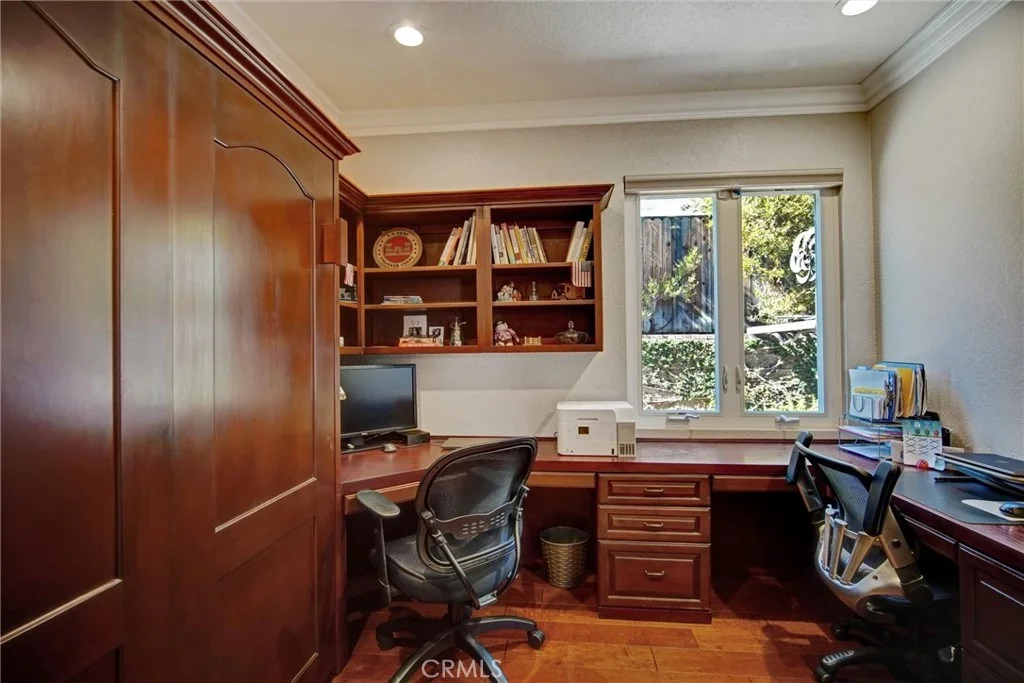 Photo of 445 Somerset Circle
