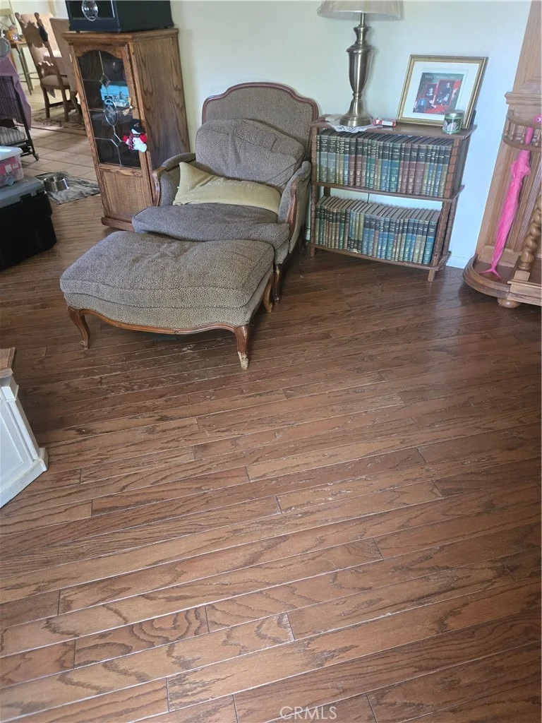 Photo of 360 W 5th