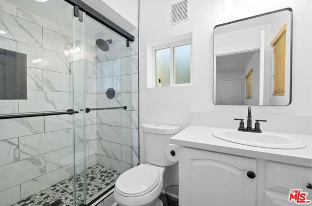 Photo of 993 Cameron Drive