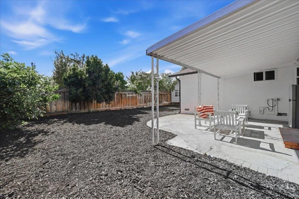 Photo of 38879 Jonquil Drive