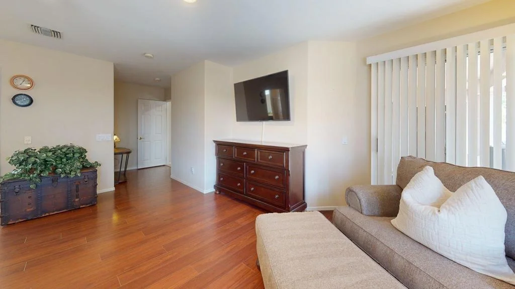 Photo of 43850 Venice Drive