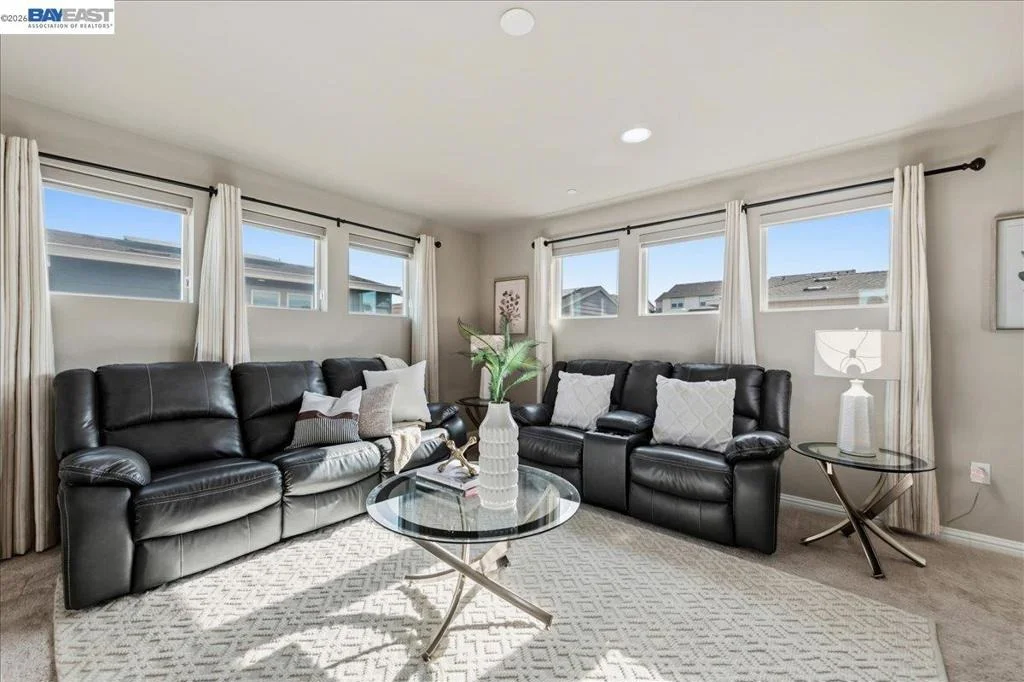 Photo of 4398 Healdsburg Way