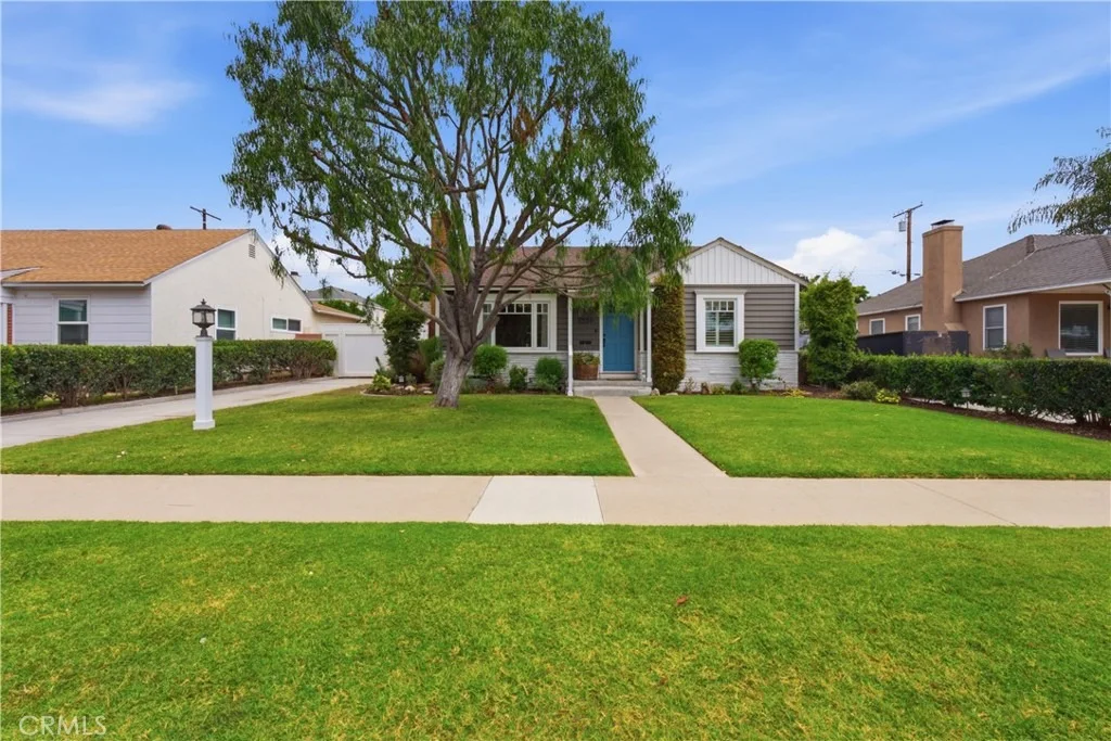 Photo of 5559 E Monlaco