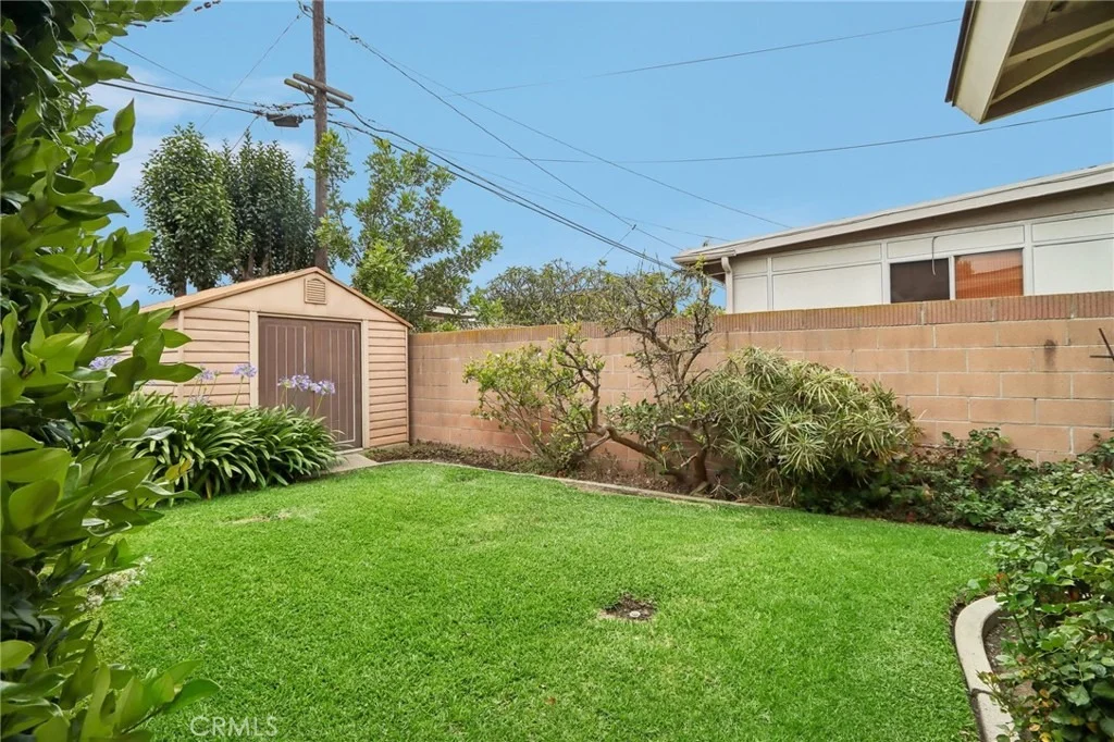 Photo of 6544 E Willow