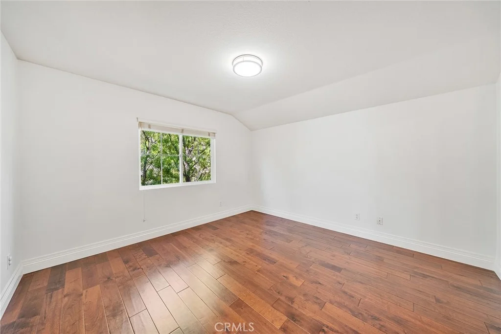 Photo of 7 Bayleaf Ln