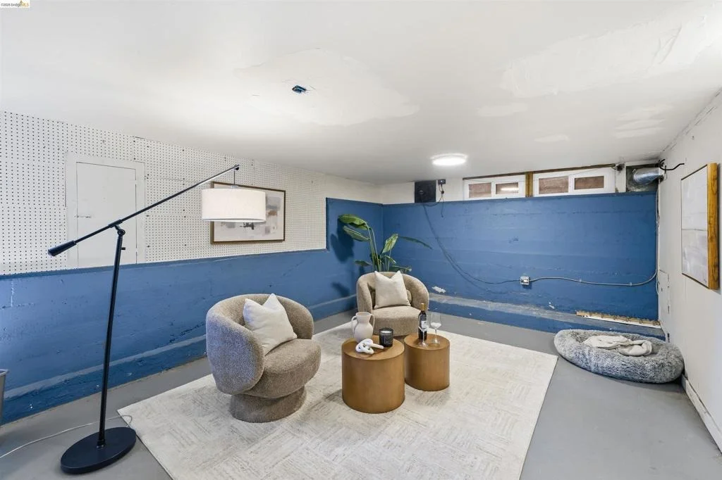 Photo of 5696 Colton Blvd