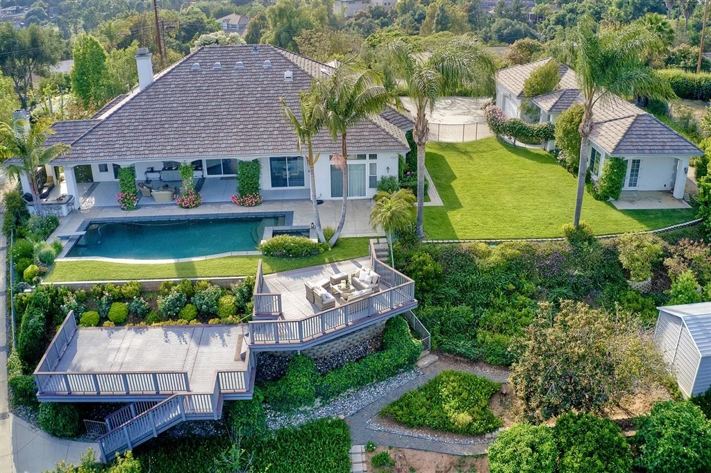 Photo of 3884 Palomar Dr
