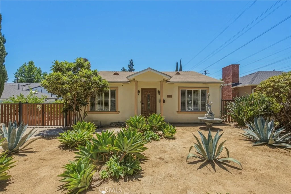 Photo of 3170 E Orange Grove