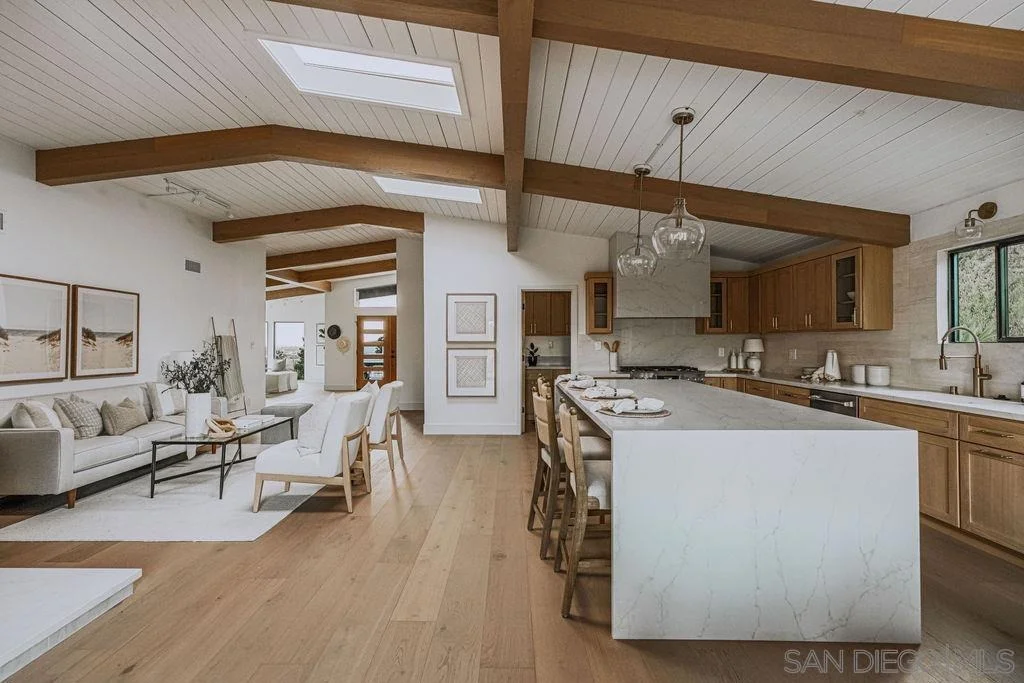 Photo of 4985 Pacifica Dr