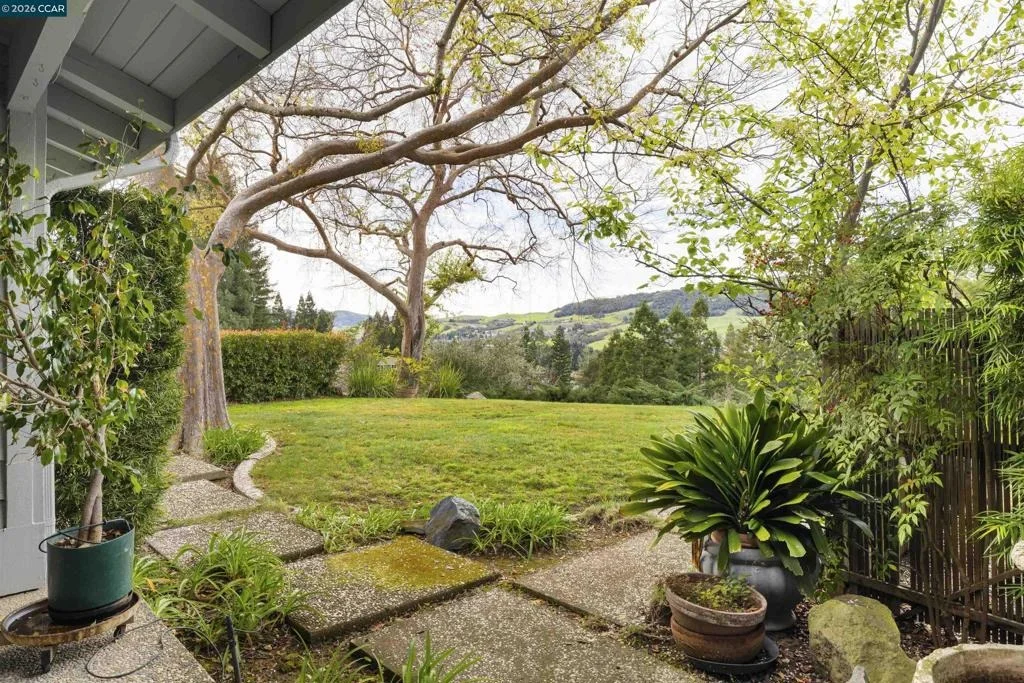Photo of 333 Merrilee Pl