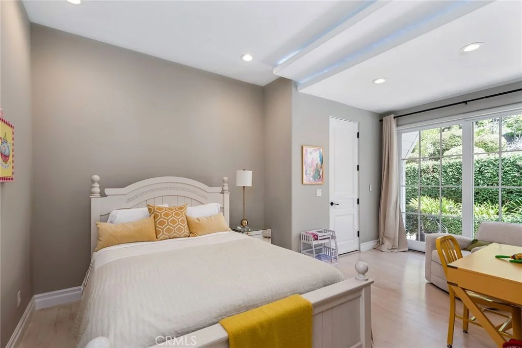 Photo of 5600 ROUND MEADOW Road