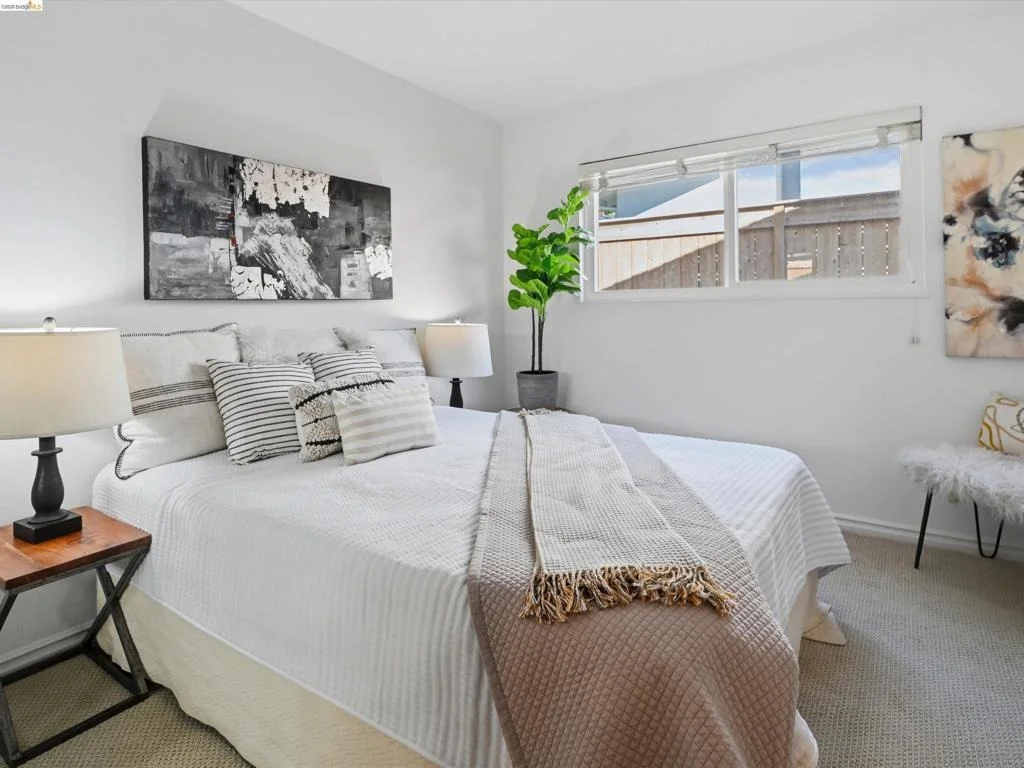 Photo of 255 Knight Dr