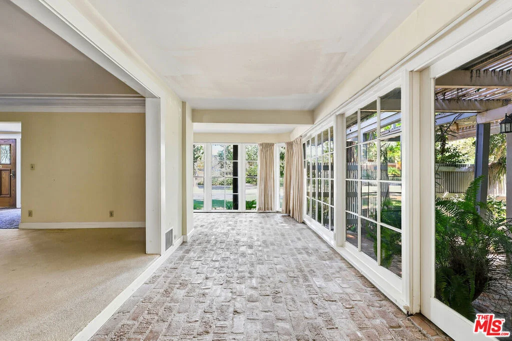 Photo of 521 N Crescent Drive