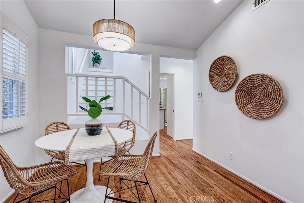 Photo of 2328 Beach Avenue