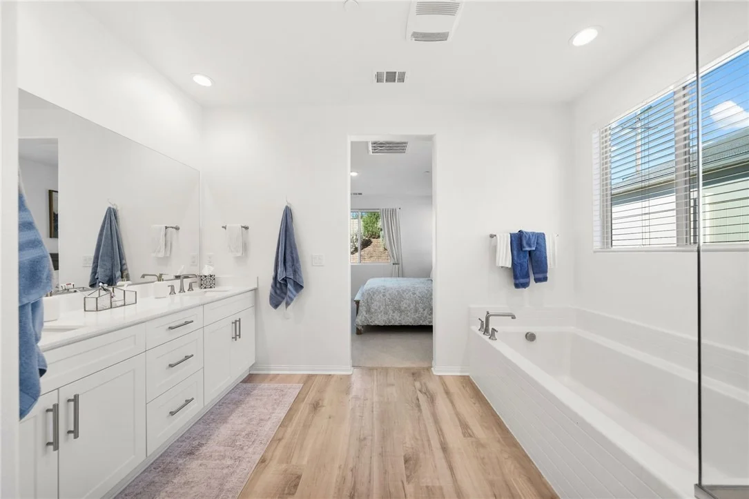 Photo of 21206 Saratoga Drive