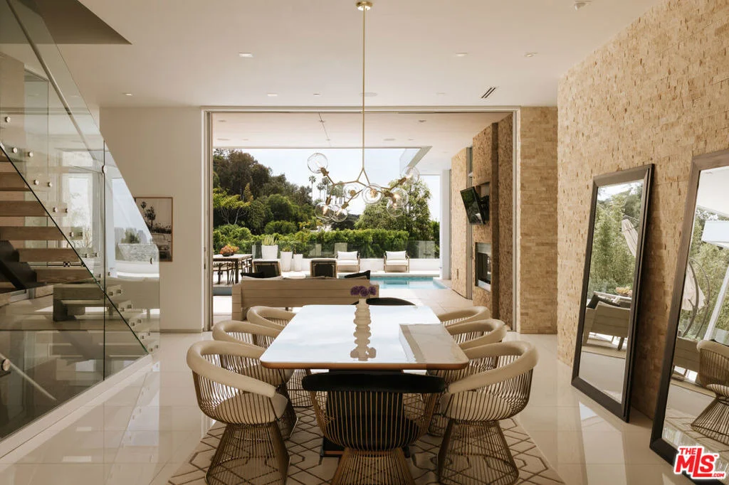 Photo of 9311 Readcrest Drive
