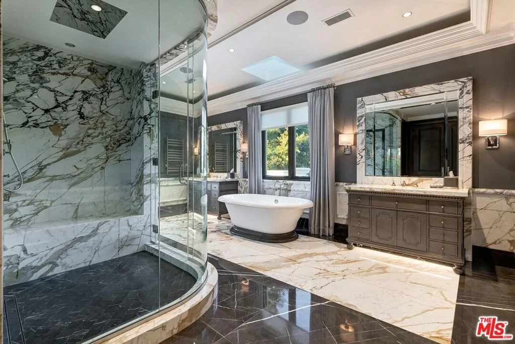 Photo of 610 N Rodeo Drive