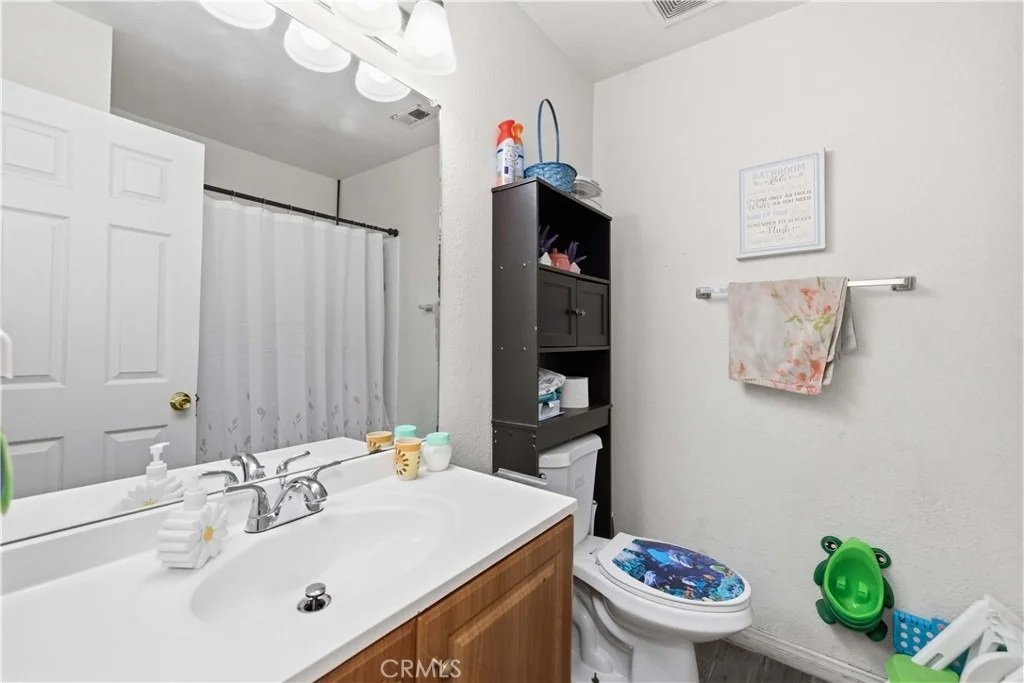 Photo of 1021 W Avenue J13