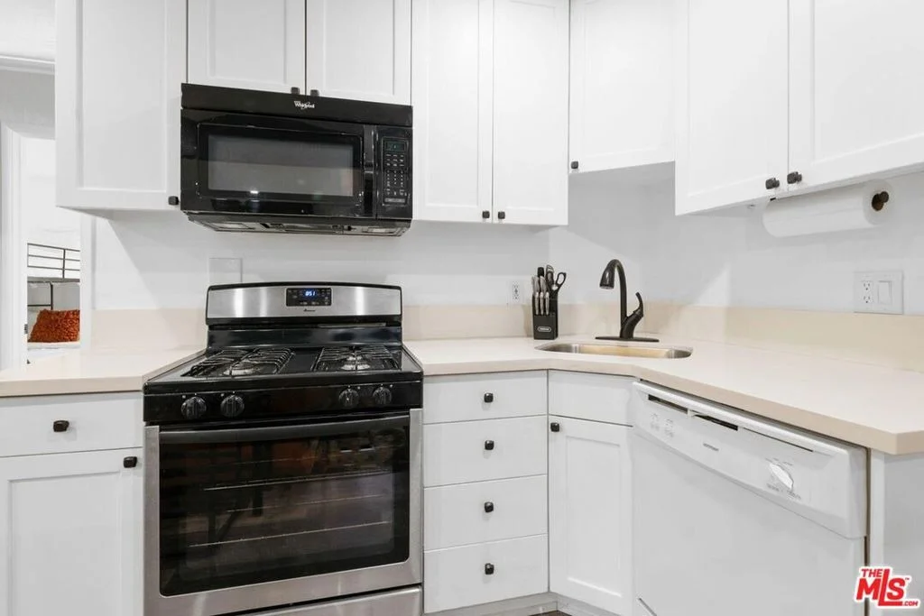 Photo of 993 Cameron Drive
