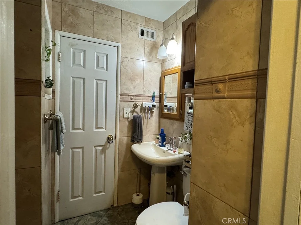 Photo of 6170 Downey Avenue