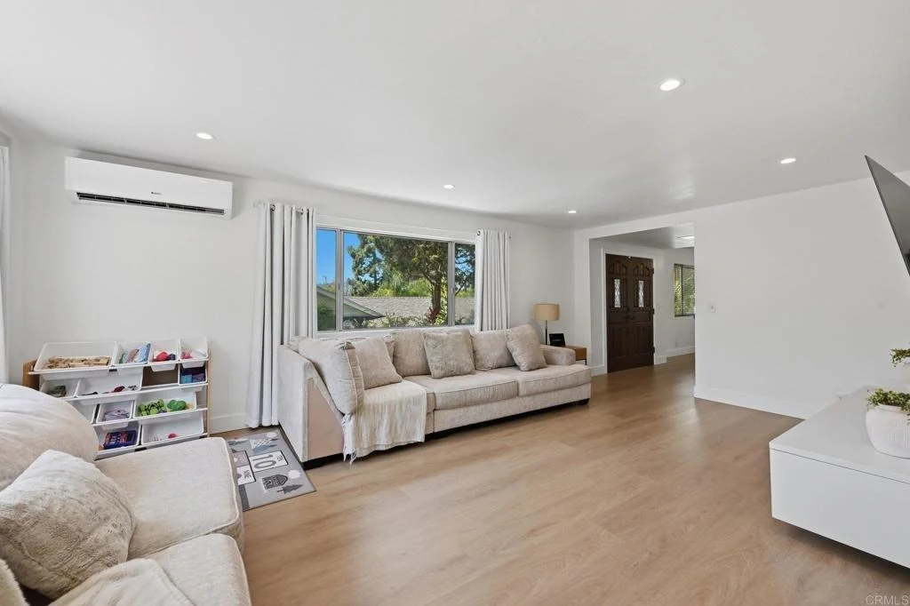 Photo of 5625 Lake Vista Drive