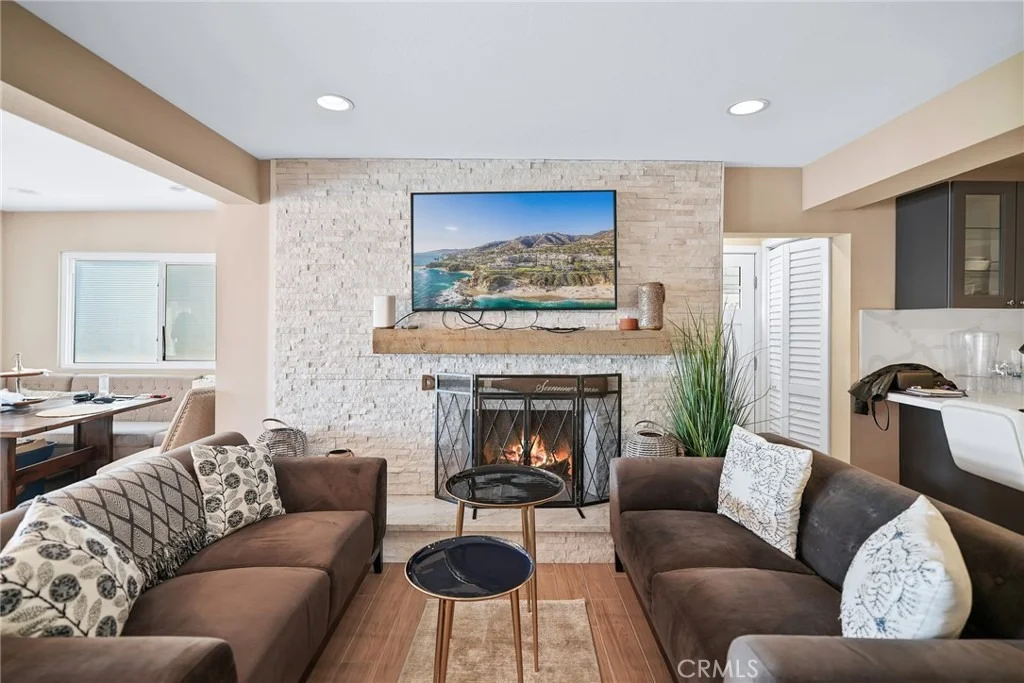 Photo of 35091 Beach Road