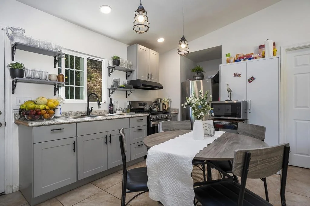 Photo of 902 Loma View