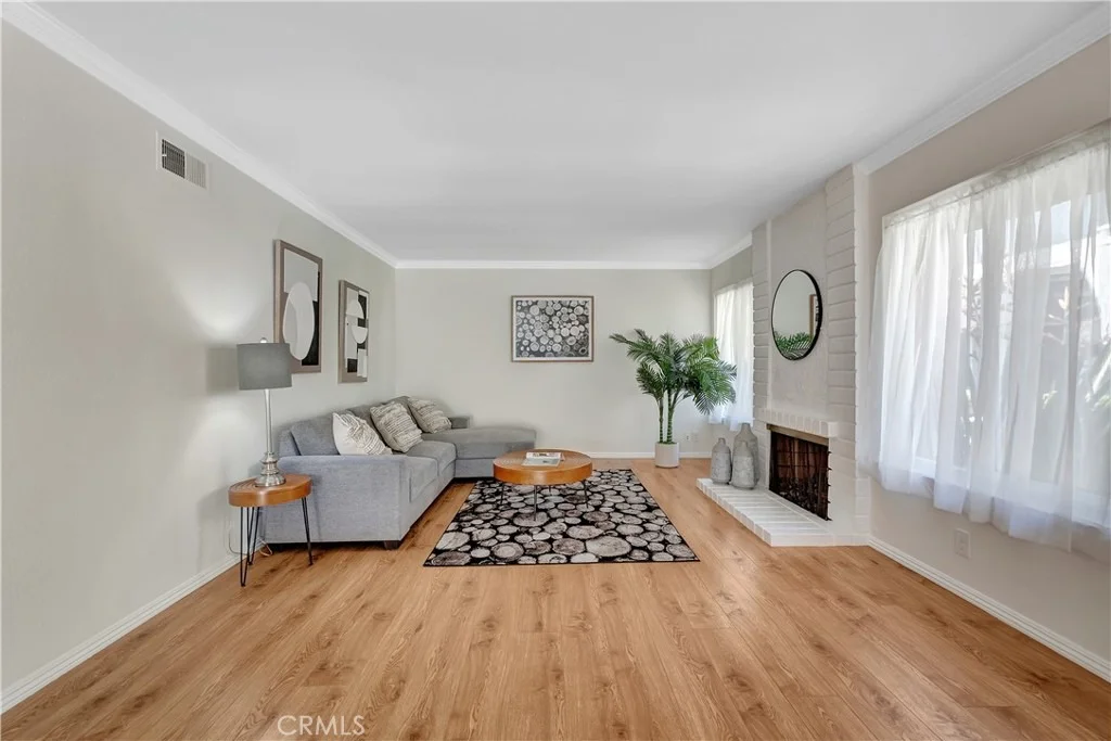 Photo of 5371 Victoria Place