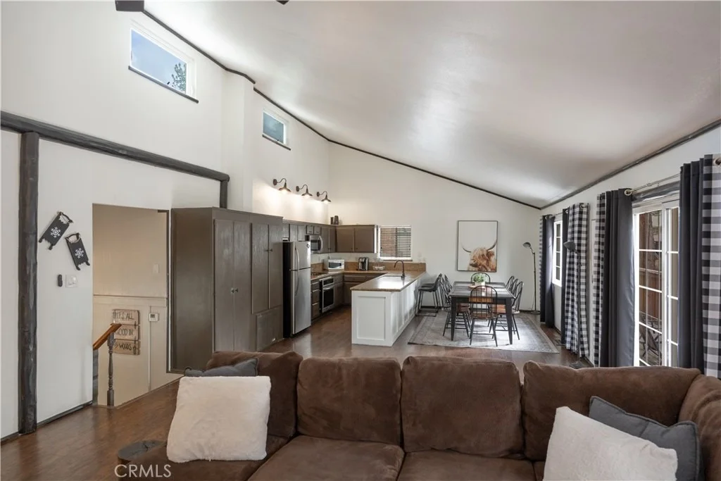 Photo of 266 Wren Drive