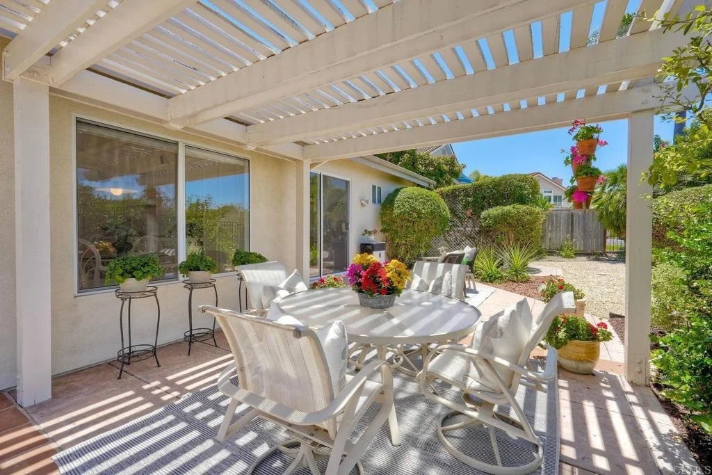 Photo of 5060 Avenida De La Plata