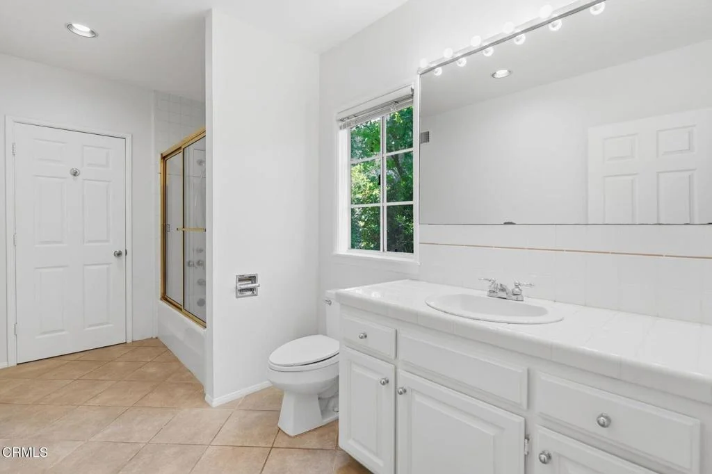 Photo of 405 Woodcliffe Road