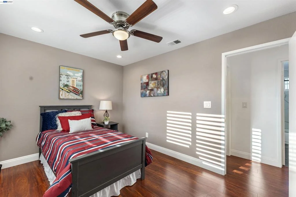 Photo of 5333 Creek Est