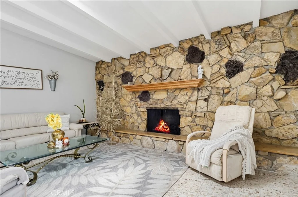 Photo of 555 W Shadwell