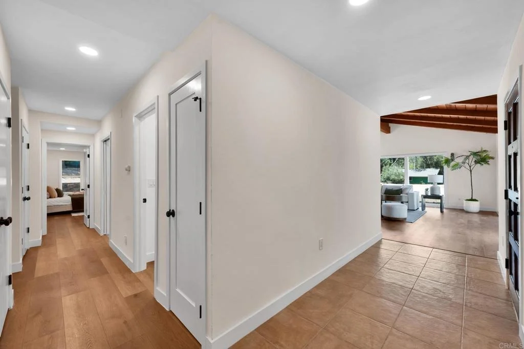 Photo of 3131 Summit Drive