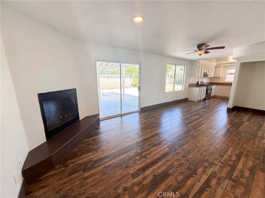 Photo of 922 W Craig