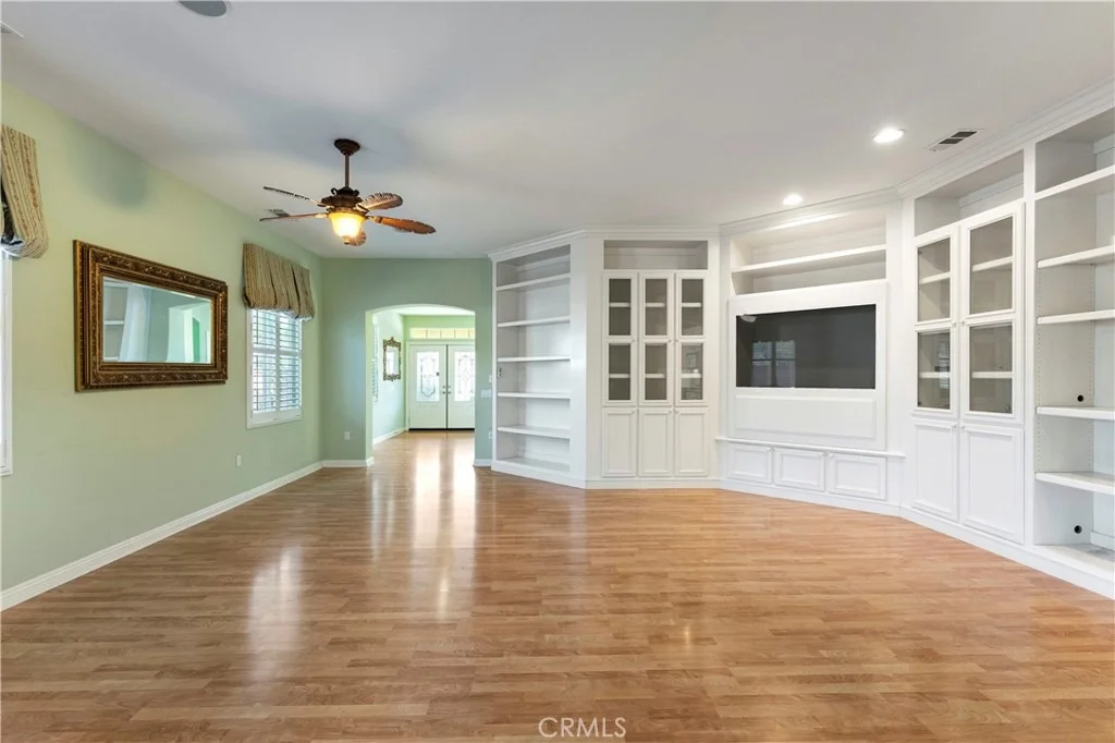 Photo of 423 Casper Drive