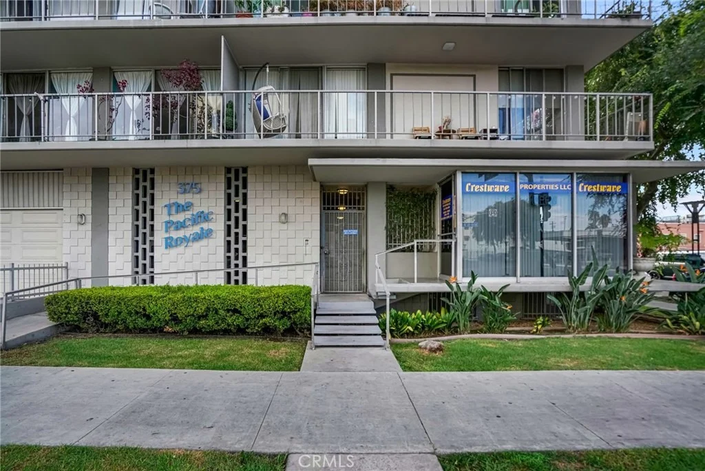 Photo of Unit 607 at 375 Atlantic Avenue