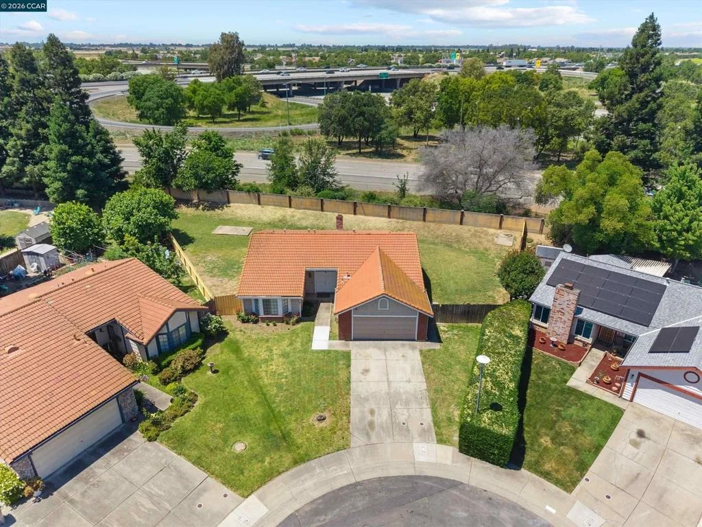Photo of 3167 Osuna Way