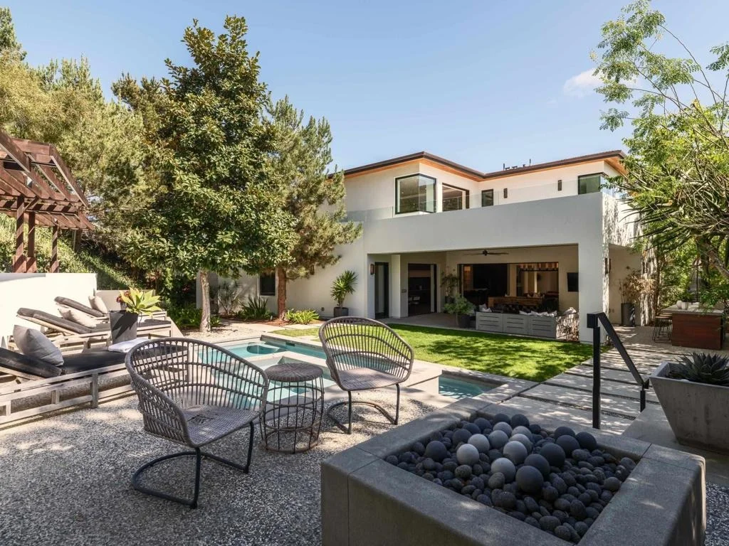 Photo of 6819 Paseo Laredo