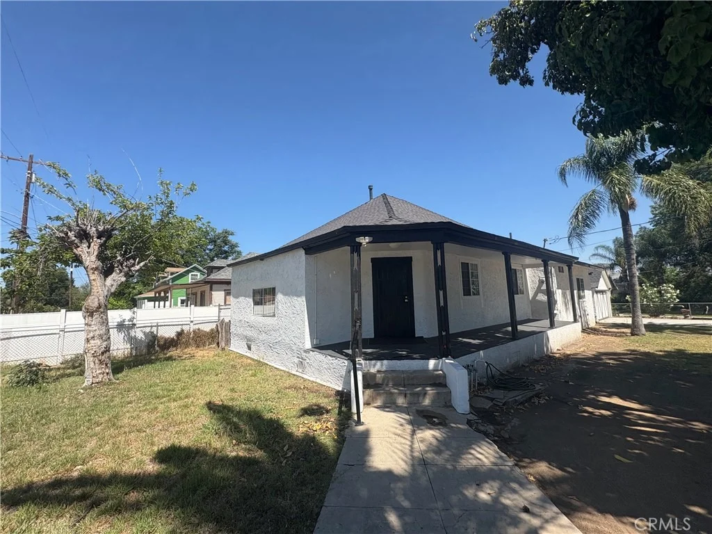 Photo of 3395 Franklin Avenue