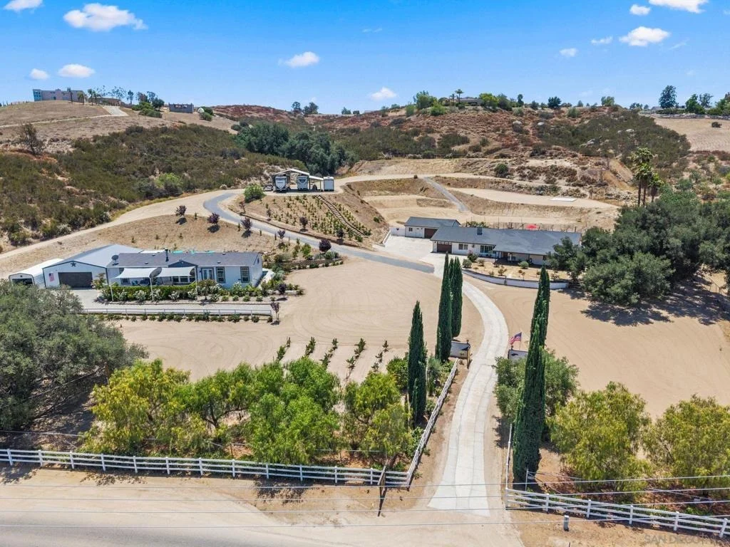 Photo of 37200 Mesa Rd