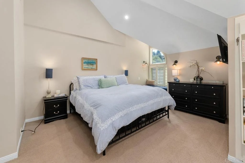 Photo of 5241 Alzeda Drive